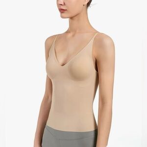 ARTDEAR Camisole with Built in Bra - Spaghetti Straps Camis Tank Size Large NWT